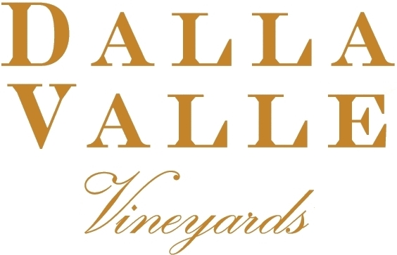 Dalla Valle Vineyards Logo in Gold - Vorderansicht