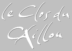 Le Clos du Caillou Logo in Weiß - Vorderansicht