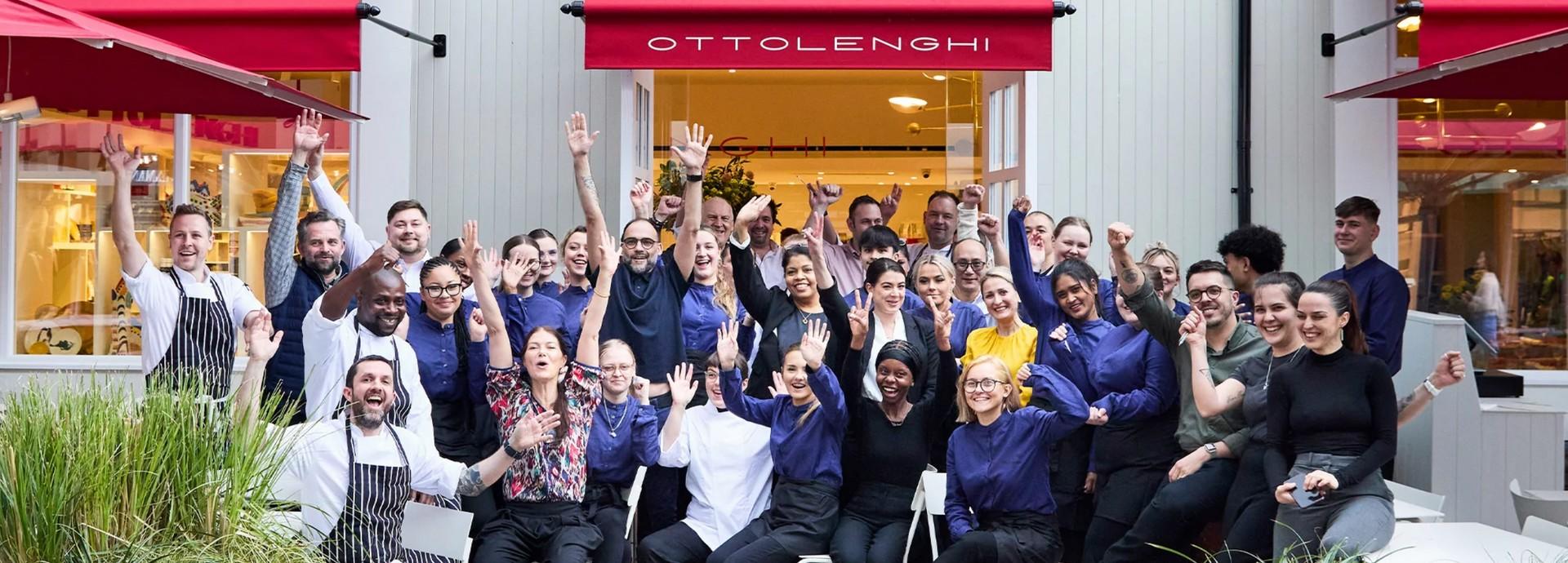 Team vor Ottolenghi Restaurant - Frontansicht