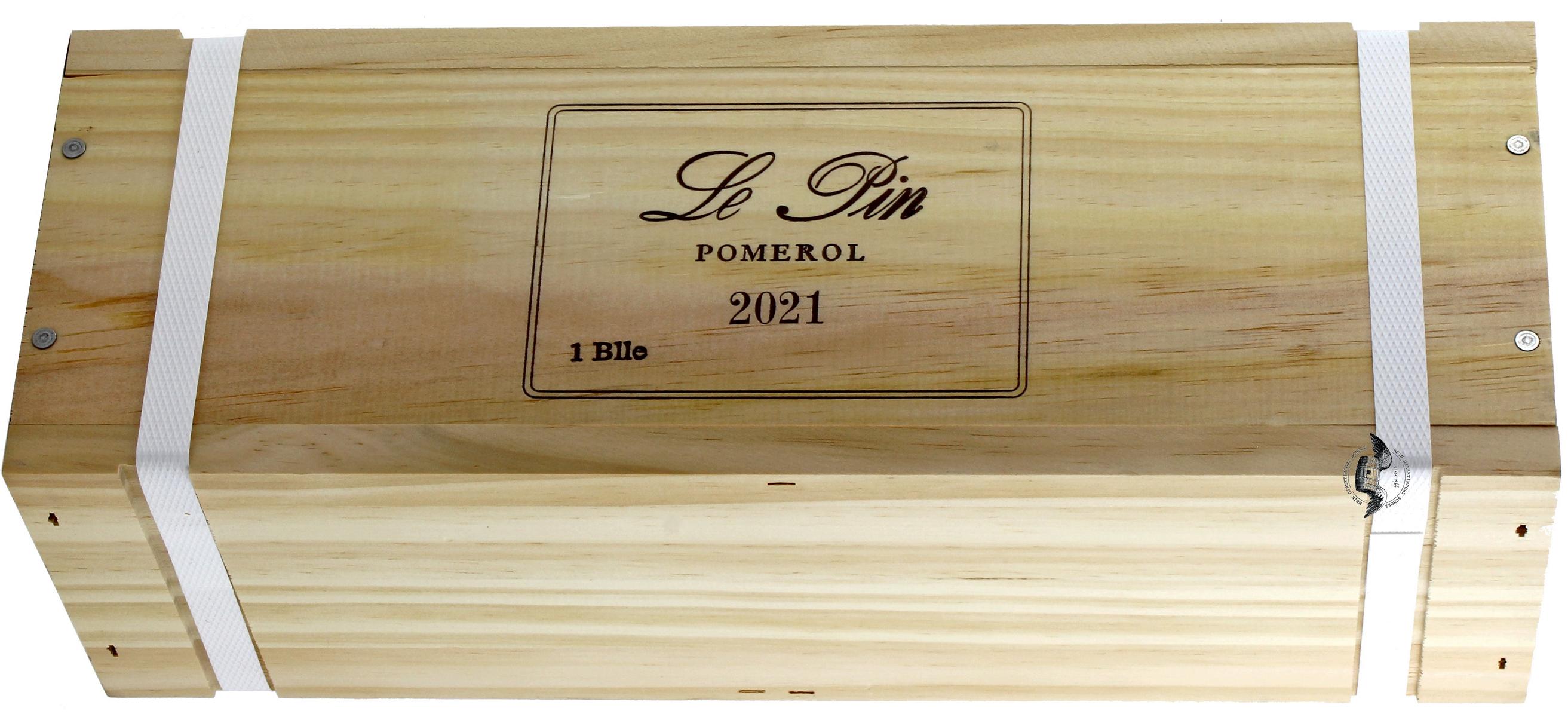 2021 Château Le Pin Wein in Holzkiste - Schräge Ansicht